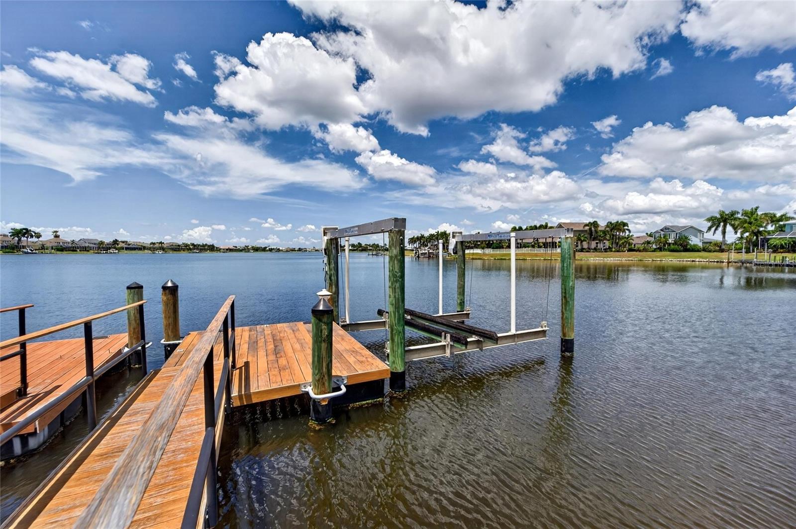 429 MANNS HARBOR DR — photo 4