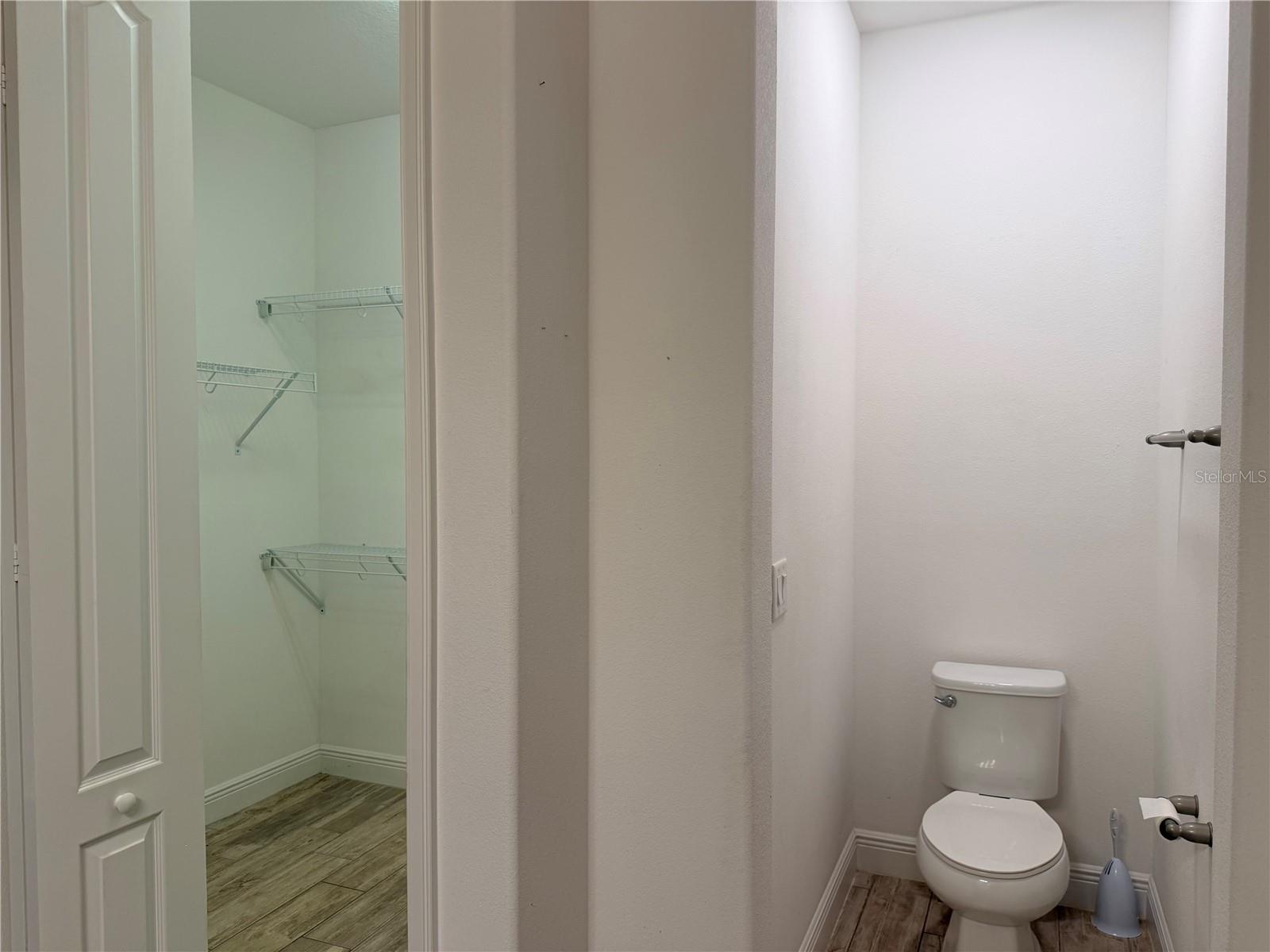 8429 AUBURN RISE CT — photo 30