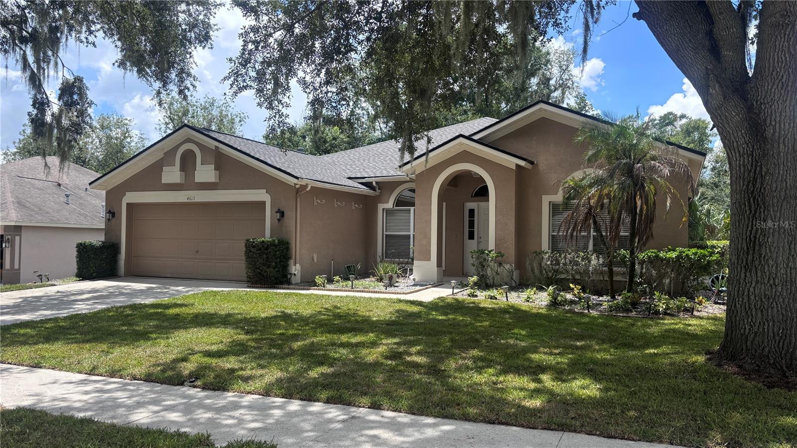 4613 RIVER OVERLOOK DR — photo 2