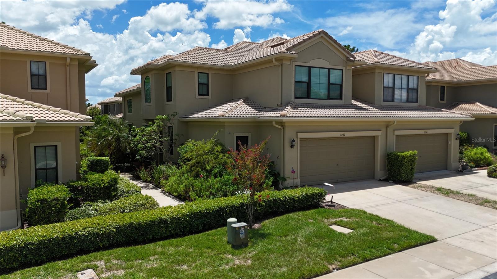 8240 ACADIAN LN — photo 2