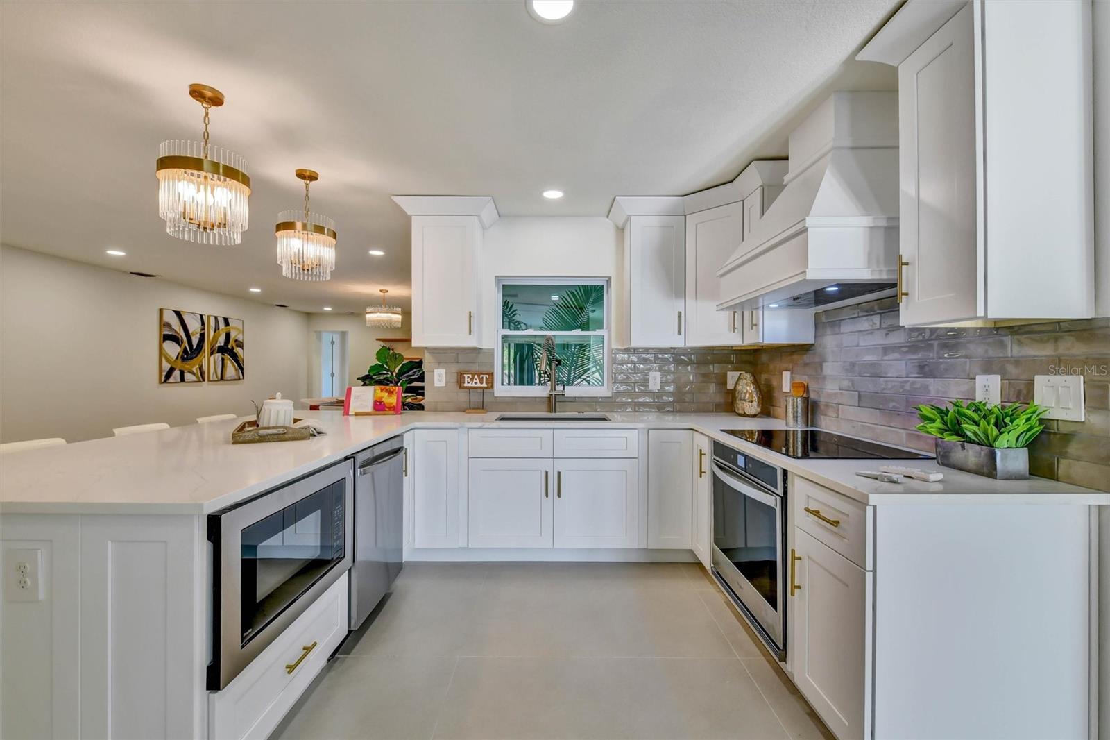 207 DUNBRIDGE DR — photo 13