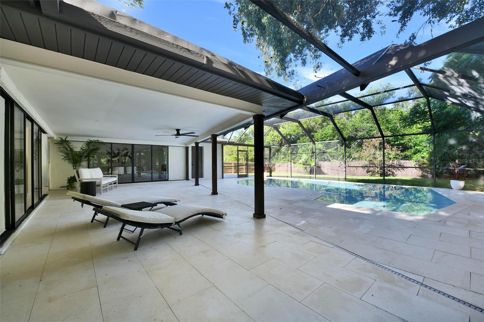 207 DUNBRIDGE DR — photo 40