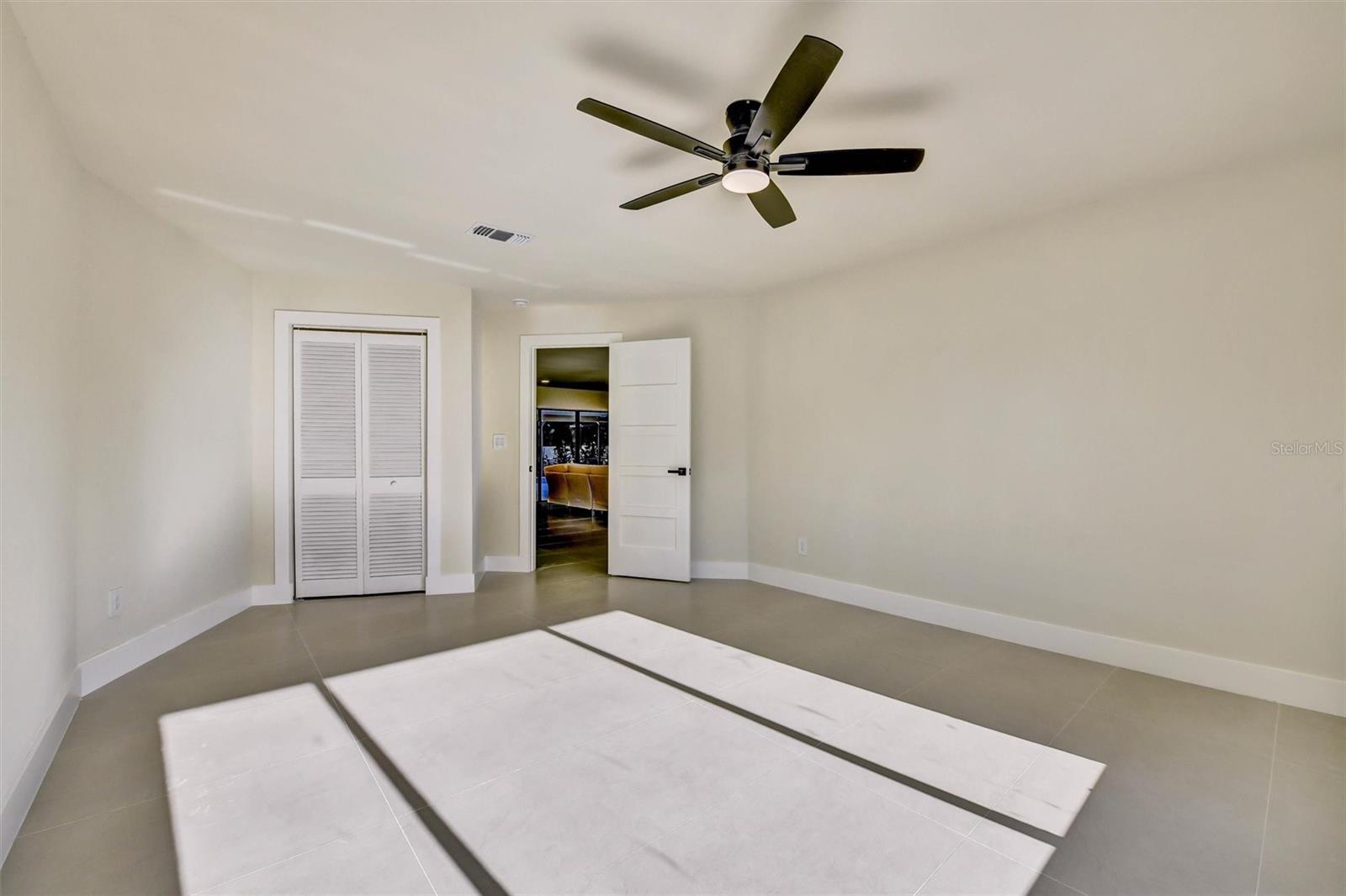 207 DUNBRIDGE DR — photo 38
