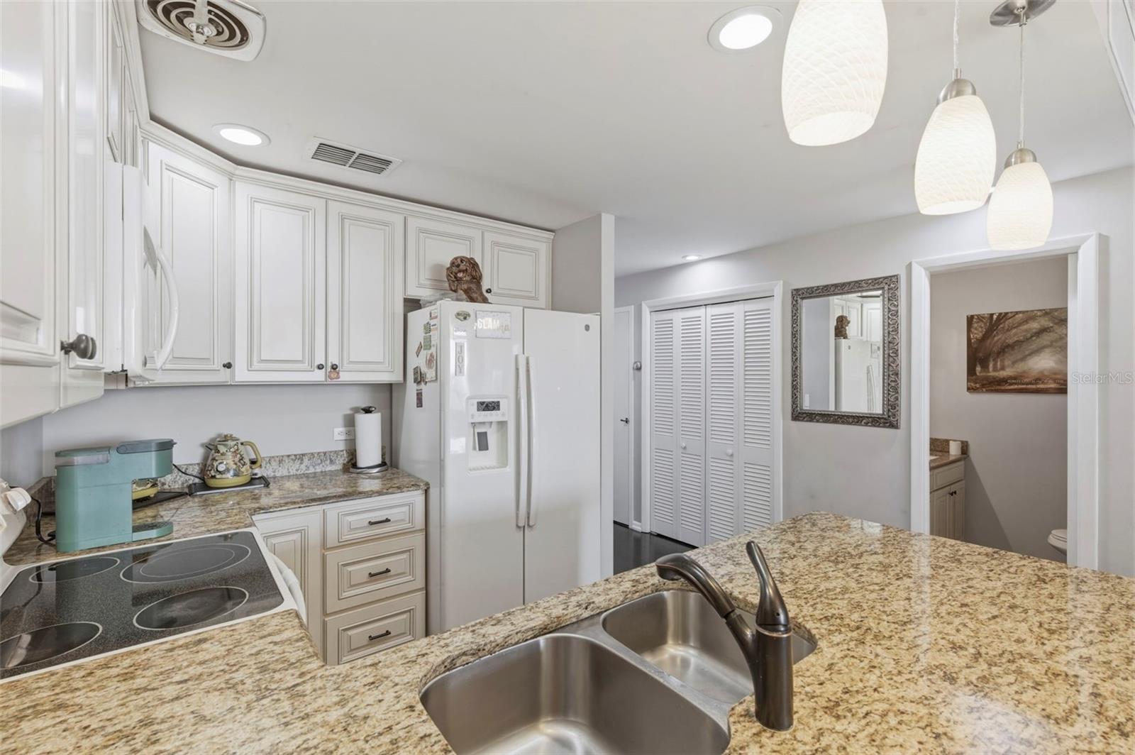 1 BEACH DR SE #1109 — photo 7