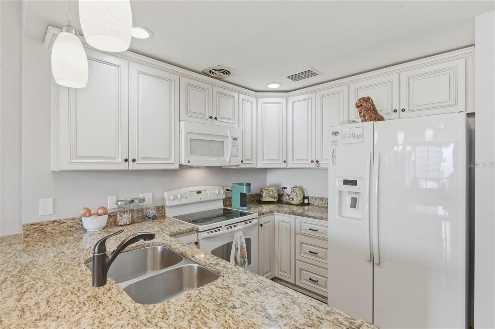 1 BEACH DR SE #1109 — photo 10