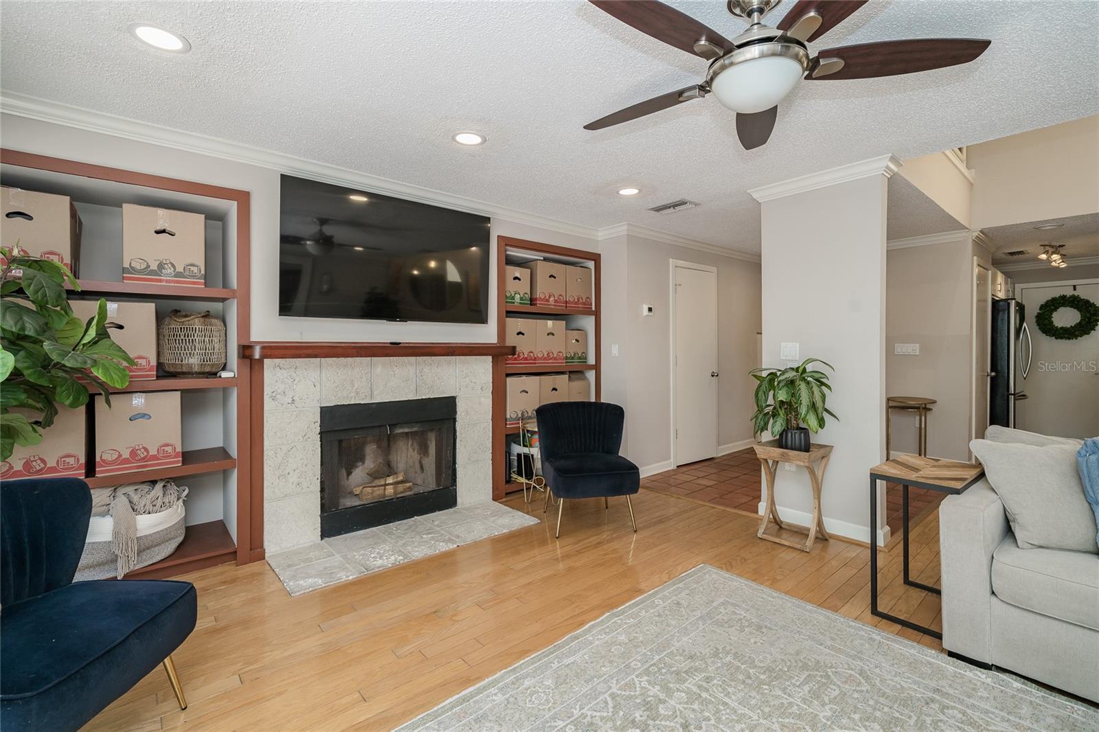 2939 W KNIGHTS AVE — photo 6