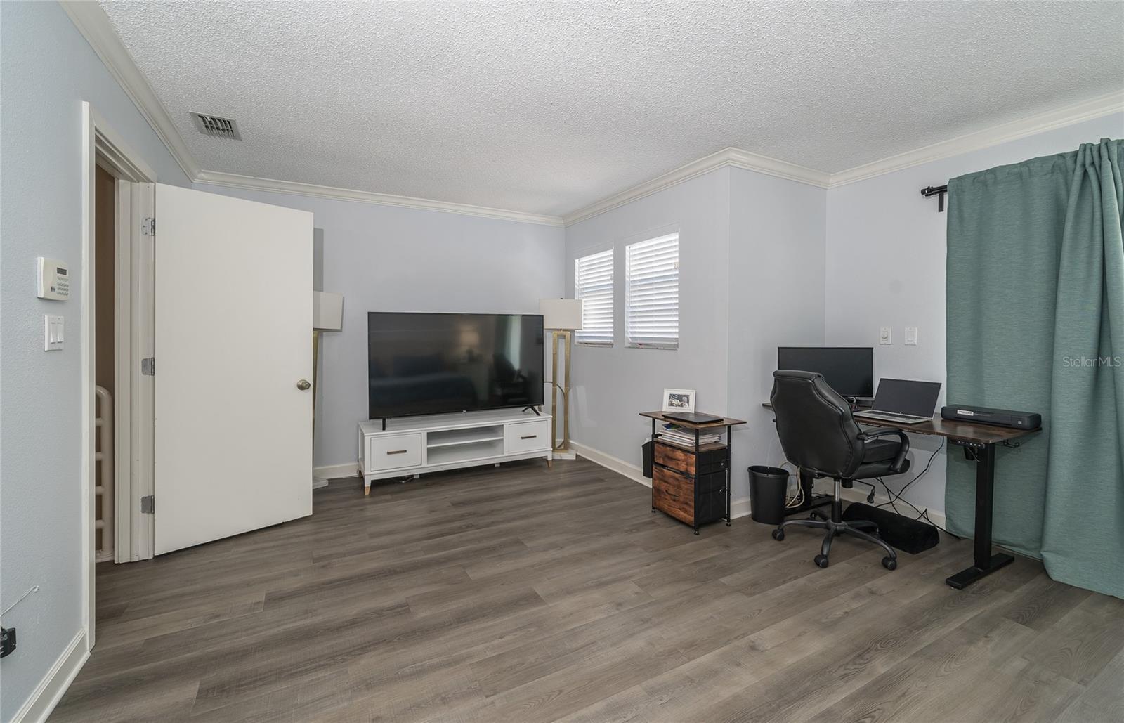 2939 W KNIGHTS AVE — photo 50