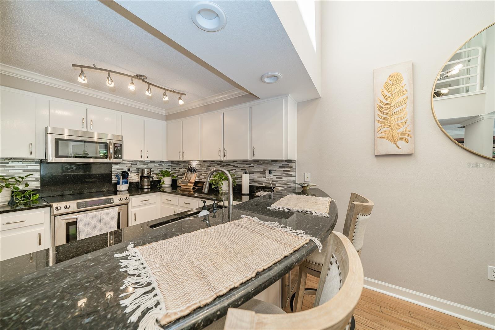 2939 W KNIGHTS AVE — photo 40