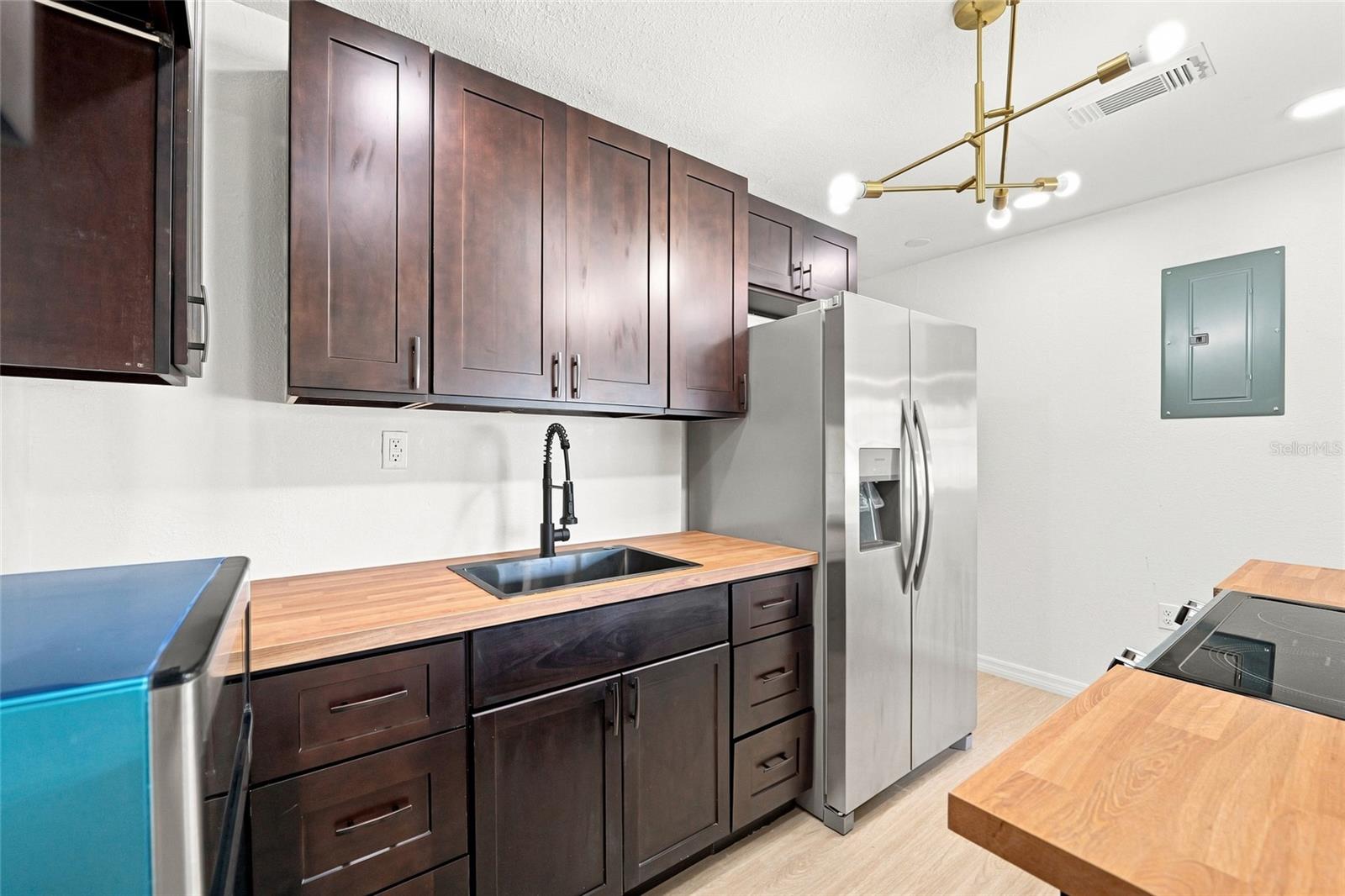 4009 E POWHATAN AVE — photo 10