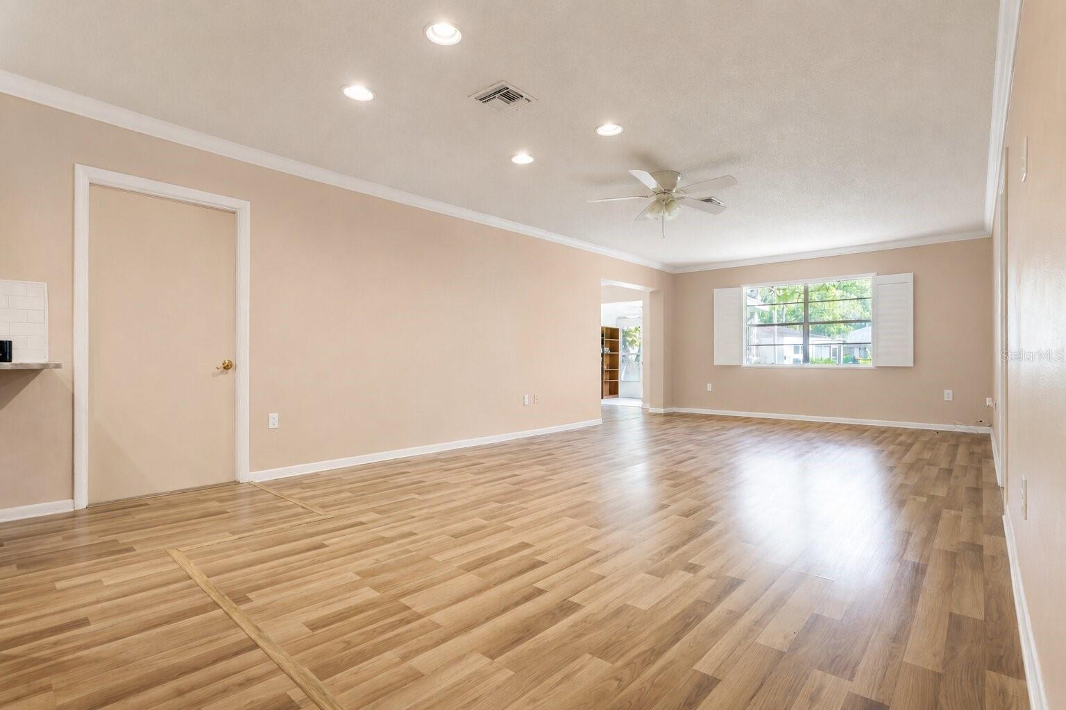 510 PALMER CIR — photo 7