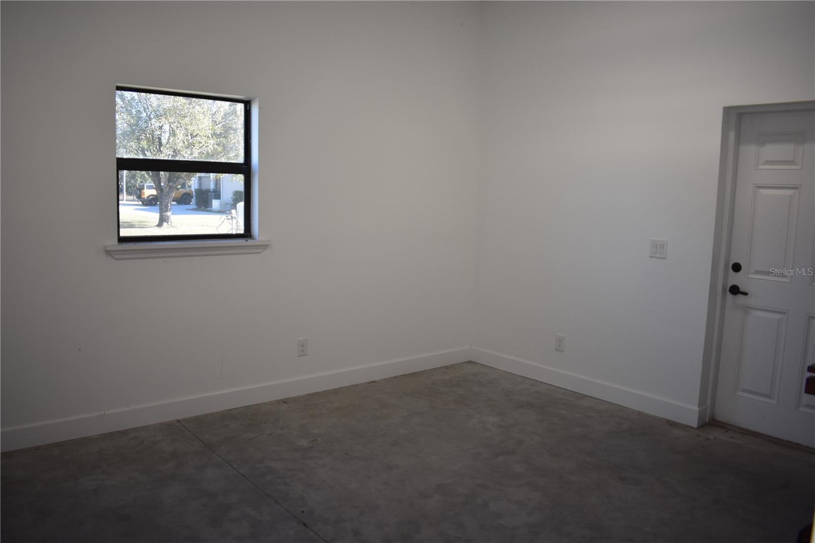 5319 W TRAPNELL RD — photo 42