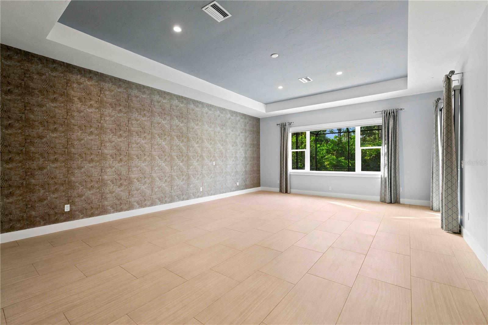 21724 DEER POINTE XING — photo 31