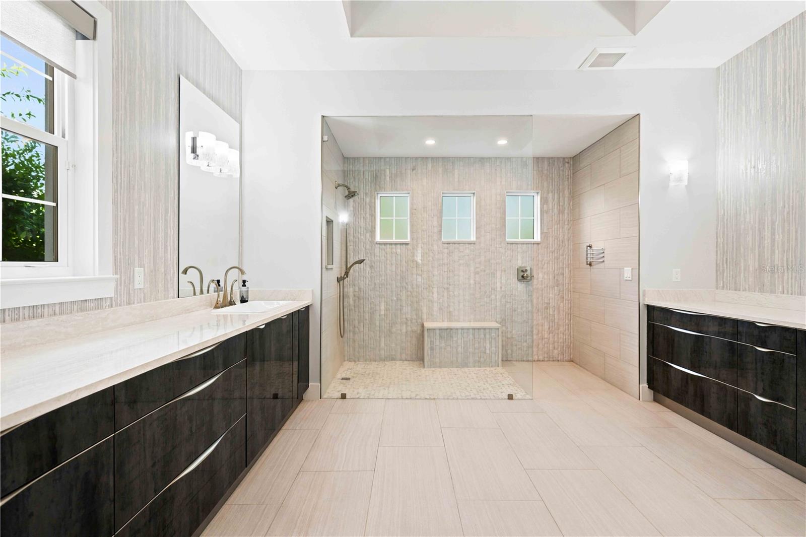 21724 DEER POINTE XING — photo 35