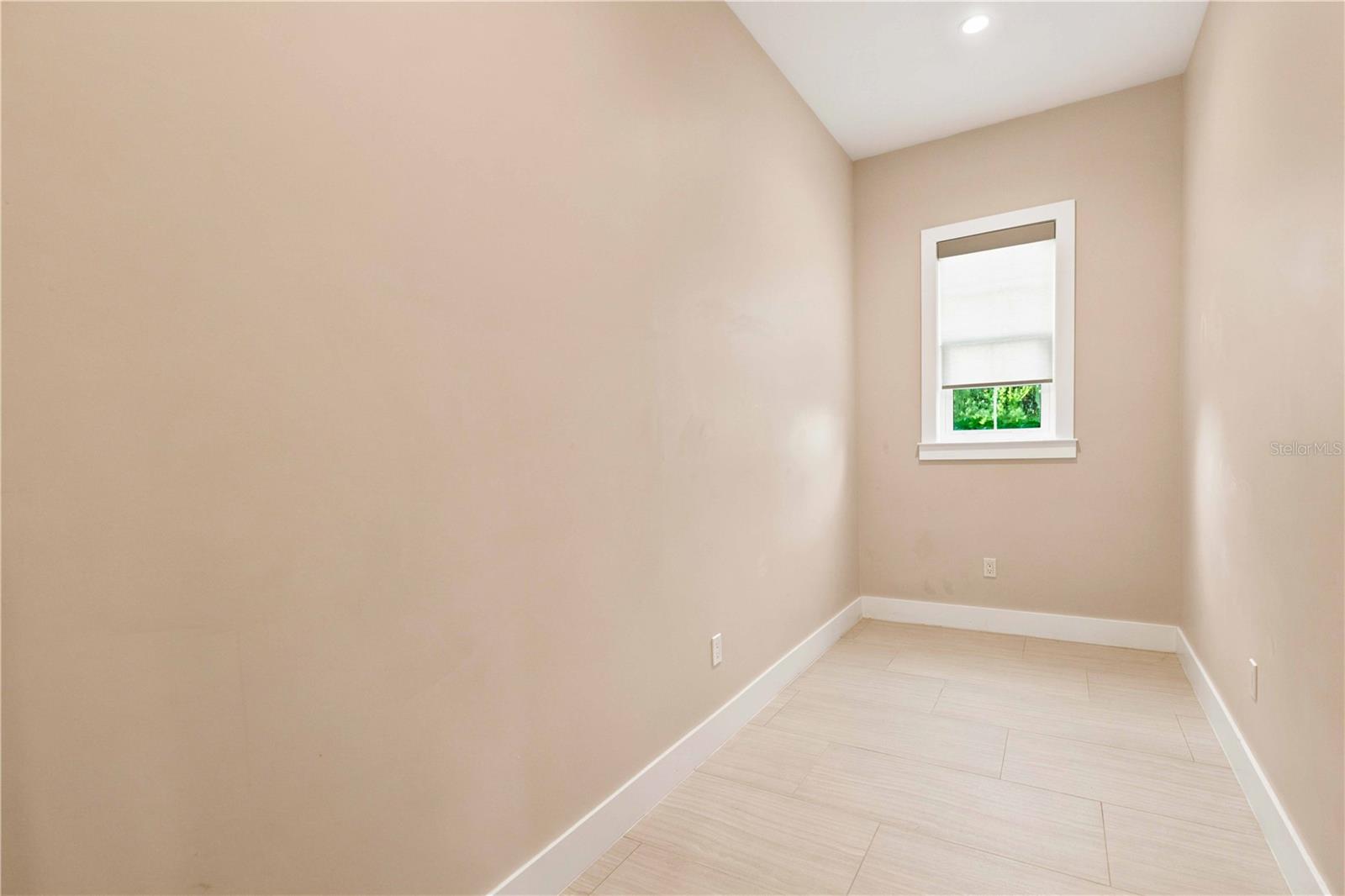 21724 DEER POINTE XING — photo 41
