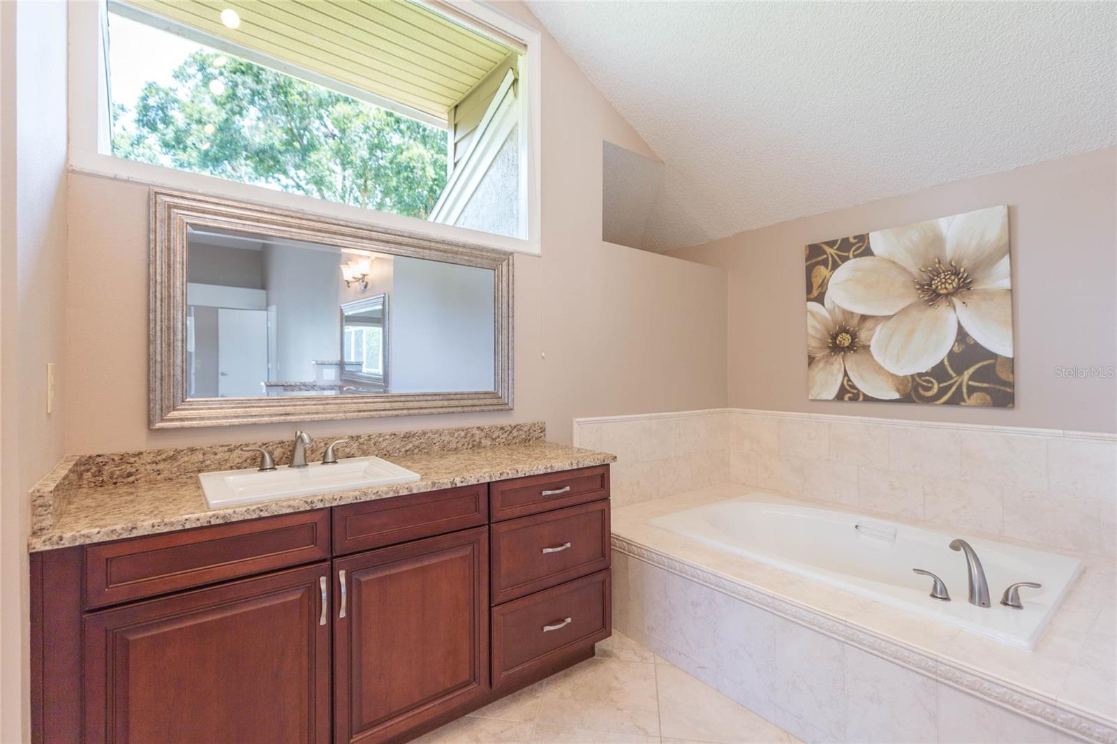 1405 OXFORDSHIRE CT — photo 42
