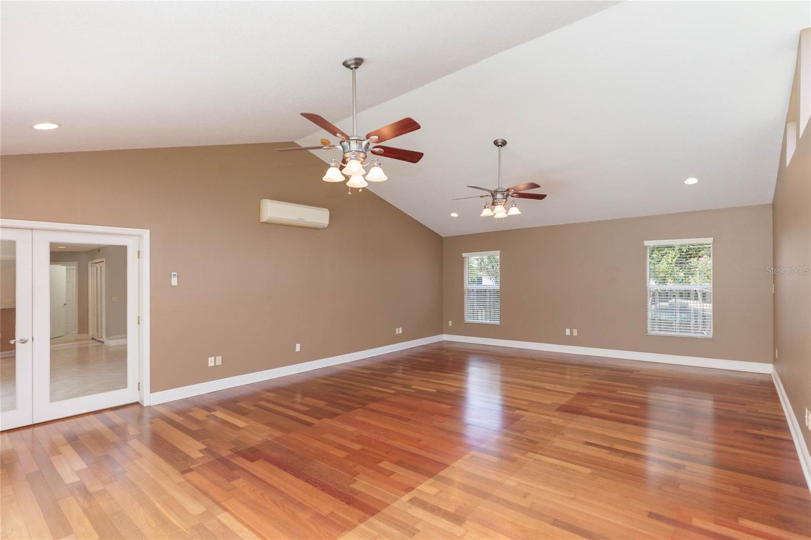 1405 OXFORDSHIRE CT — photo 27