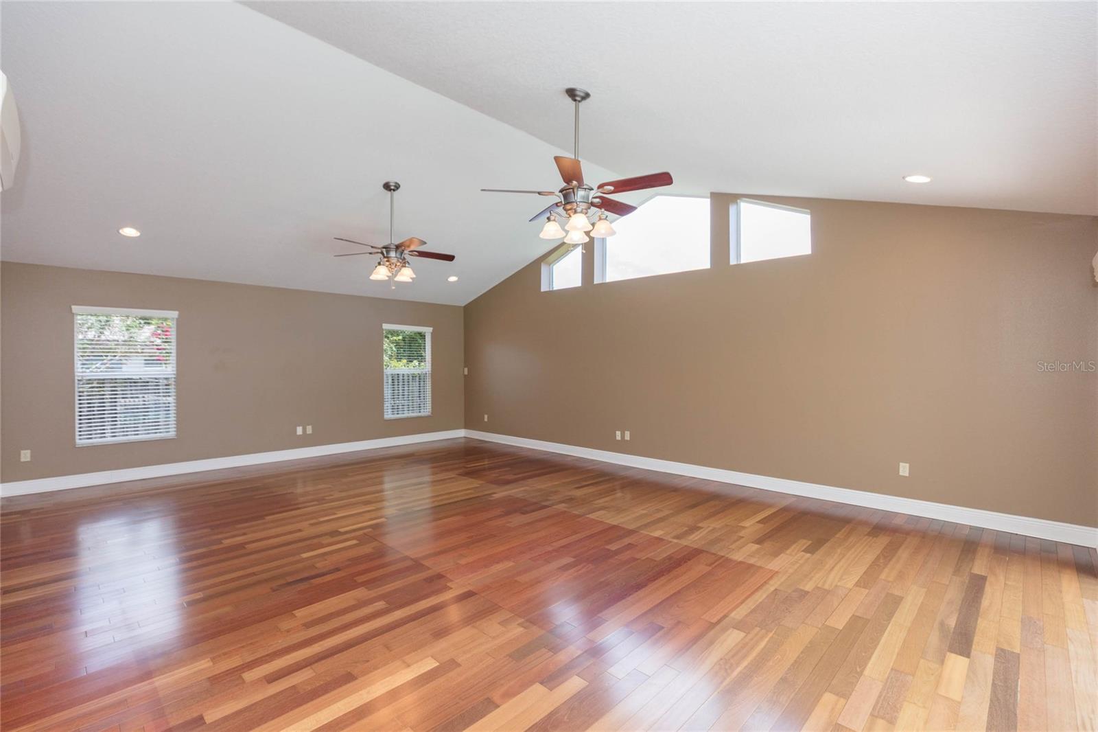 1405 OXFORDSHIRE CT — photo 26