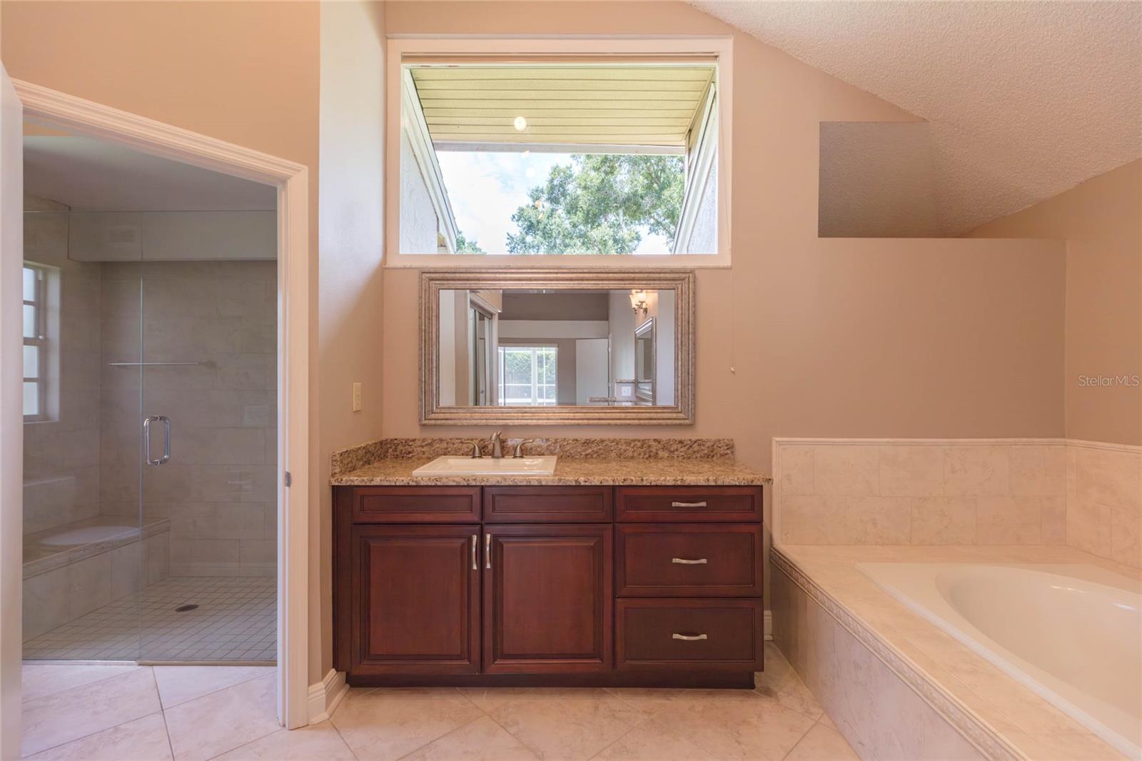 1405 OXFORDSHIRE CT — photo 41
