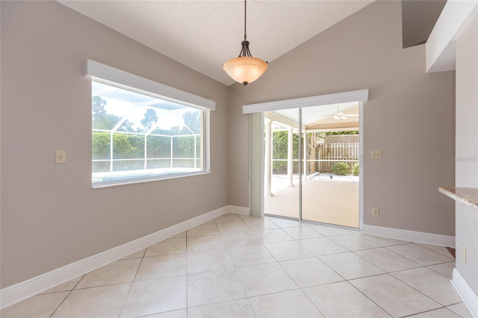 1405 OXFORDSHIRE CT — photo 18