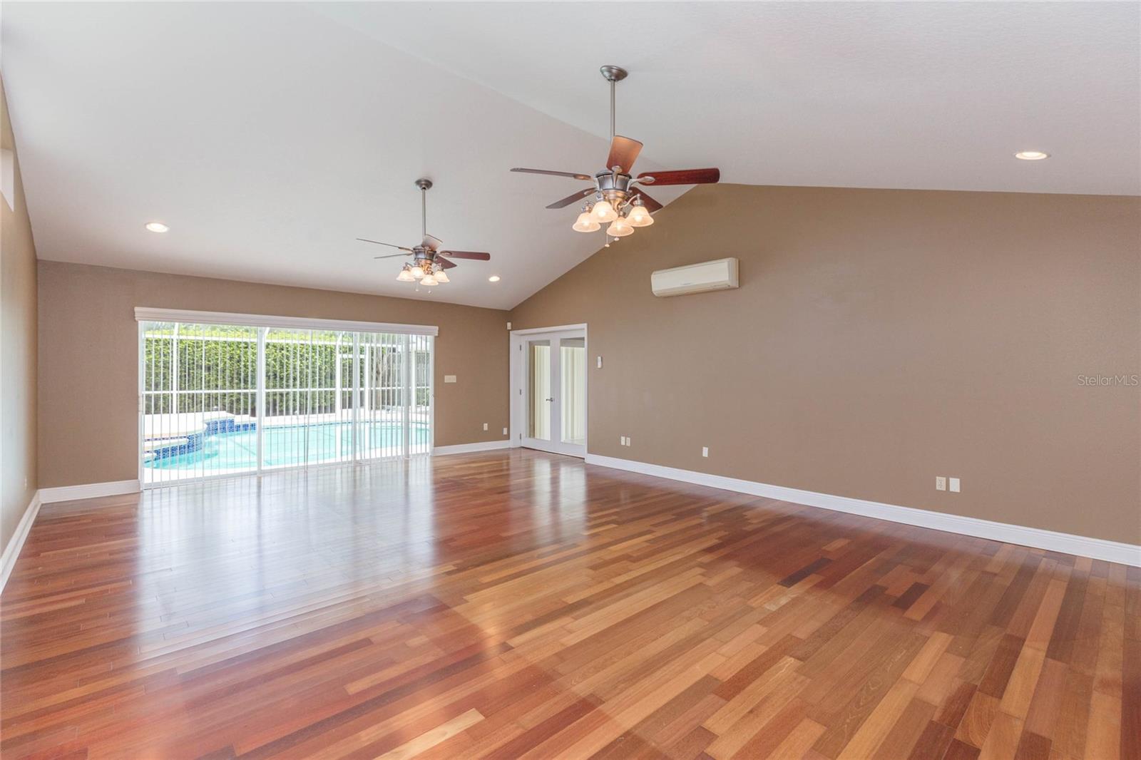 1405 OXFORDSHIRE CT — photo 28