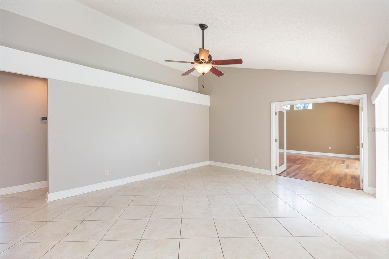 1405 OXFORDSHIRE CT — photo 22