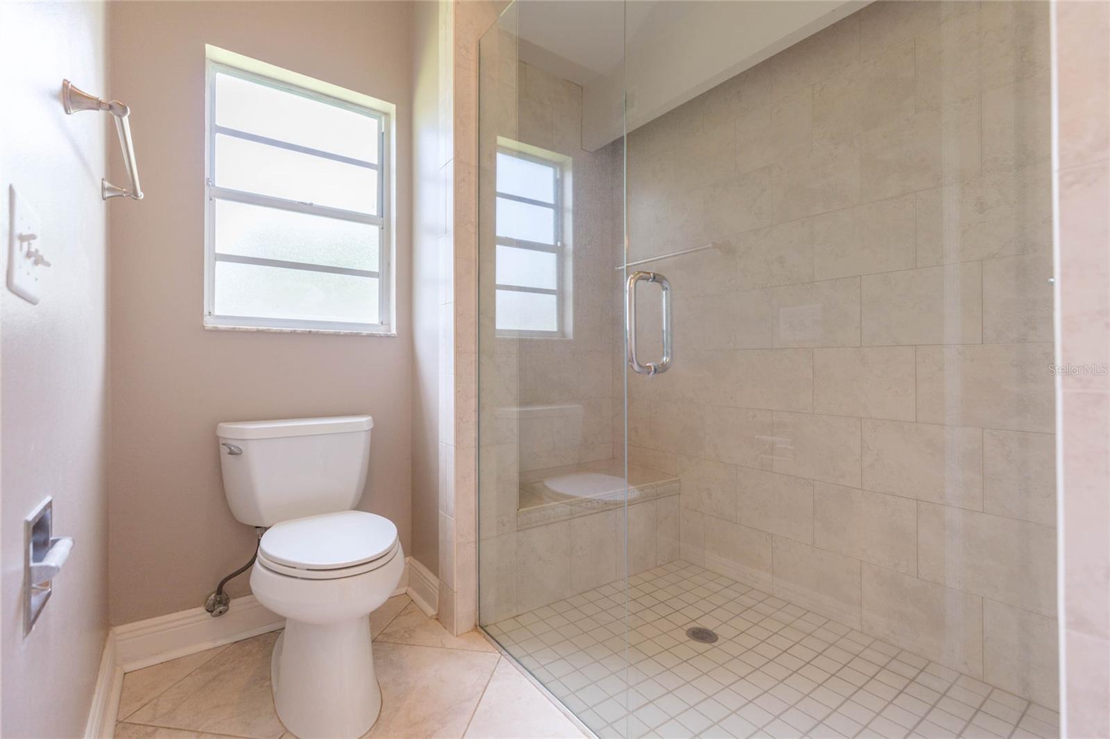 1405 OXFORDSHIRE CT — photo 45