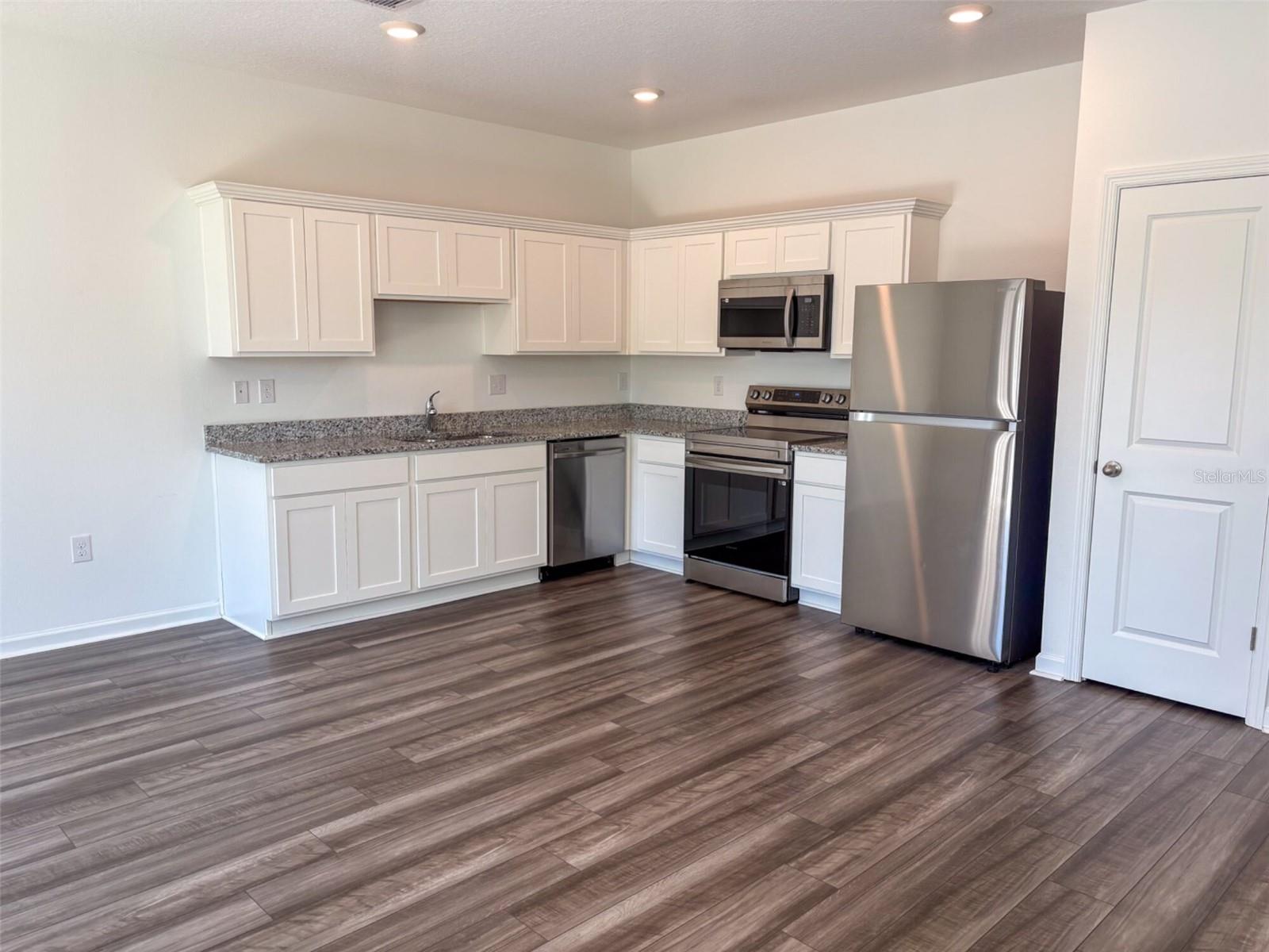 6371 KAY MORGAN LN — photo 2