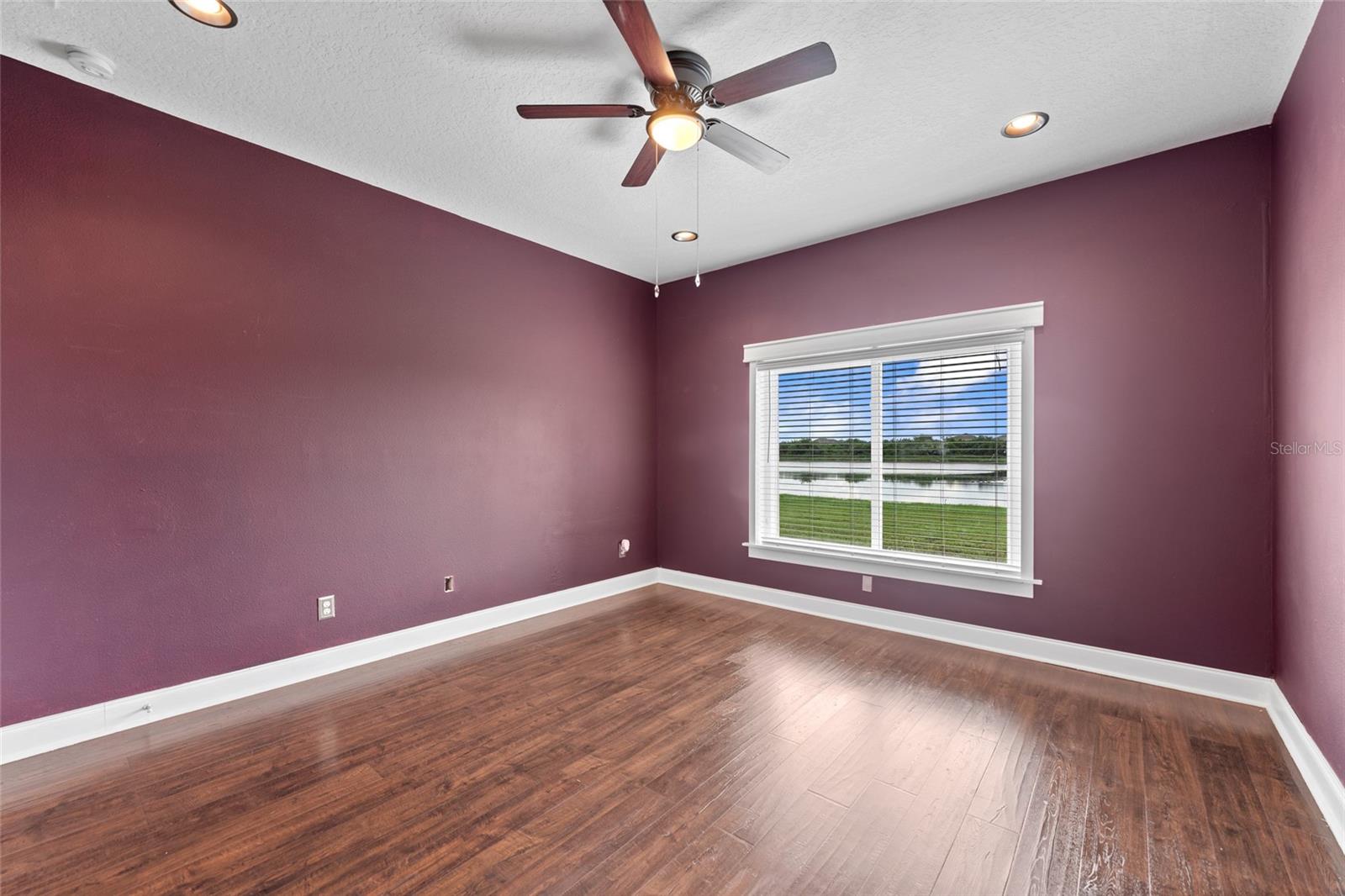 901 PARKER DEN DR — photo 17