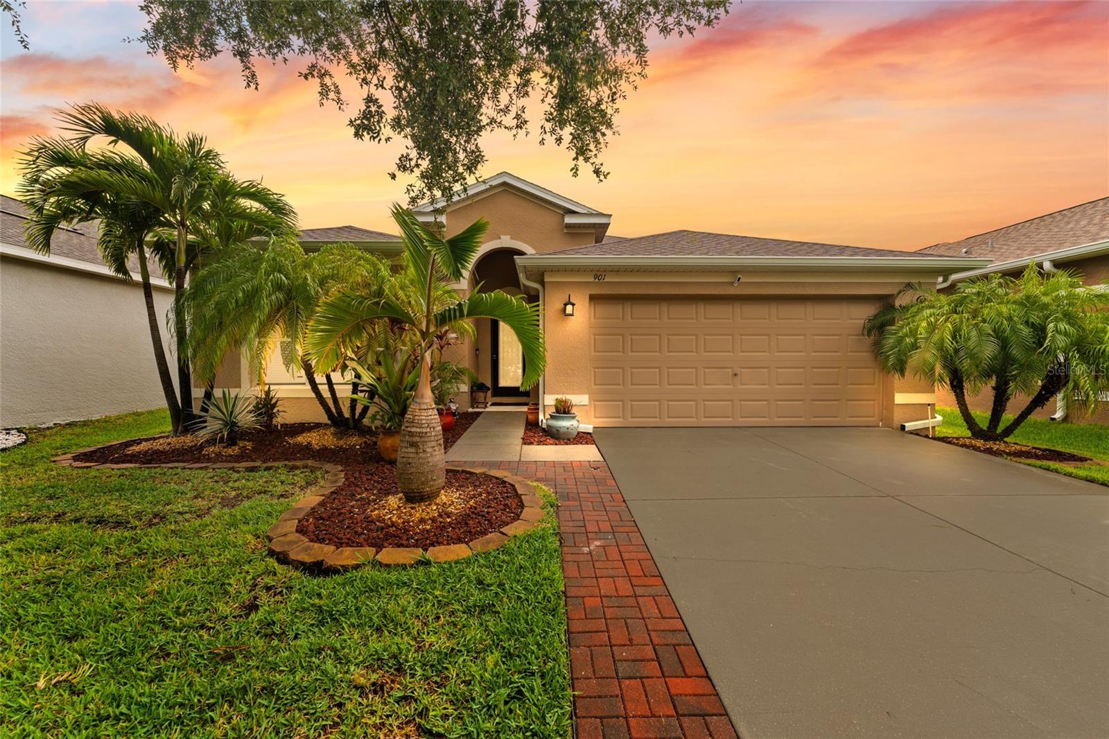 901 PARKER DEN DR — photo 4