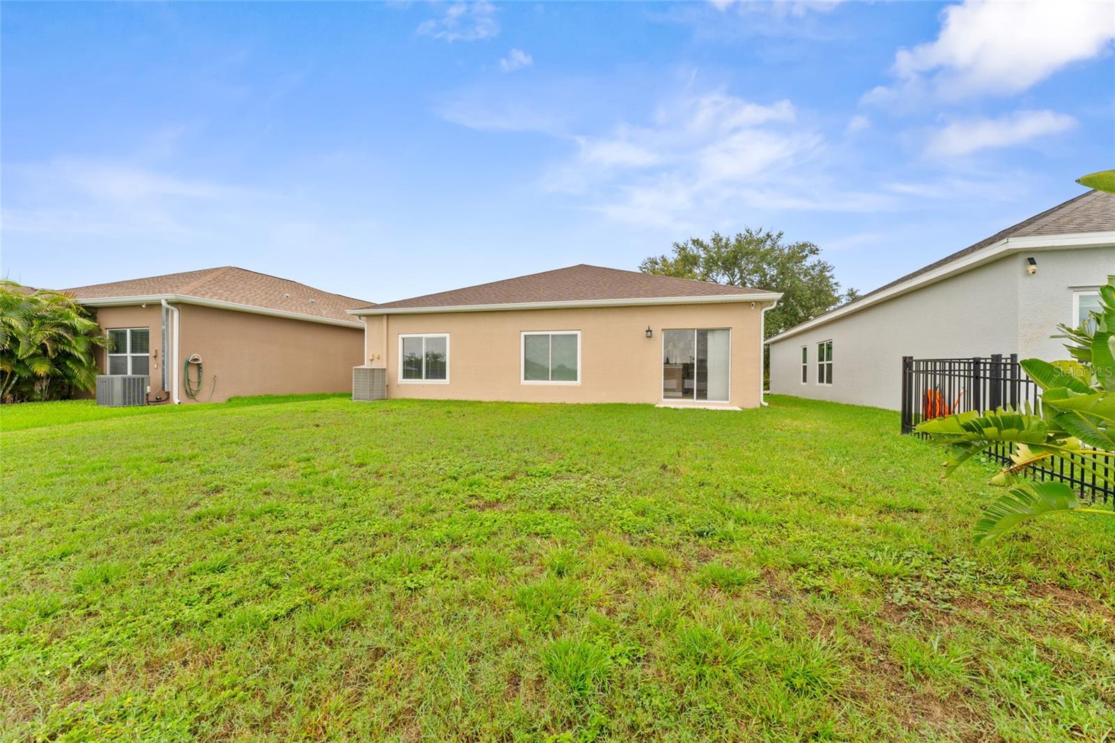 901 PARKER DEN DR — photo 32
