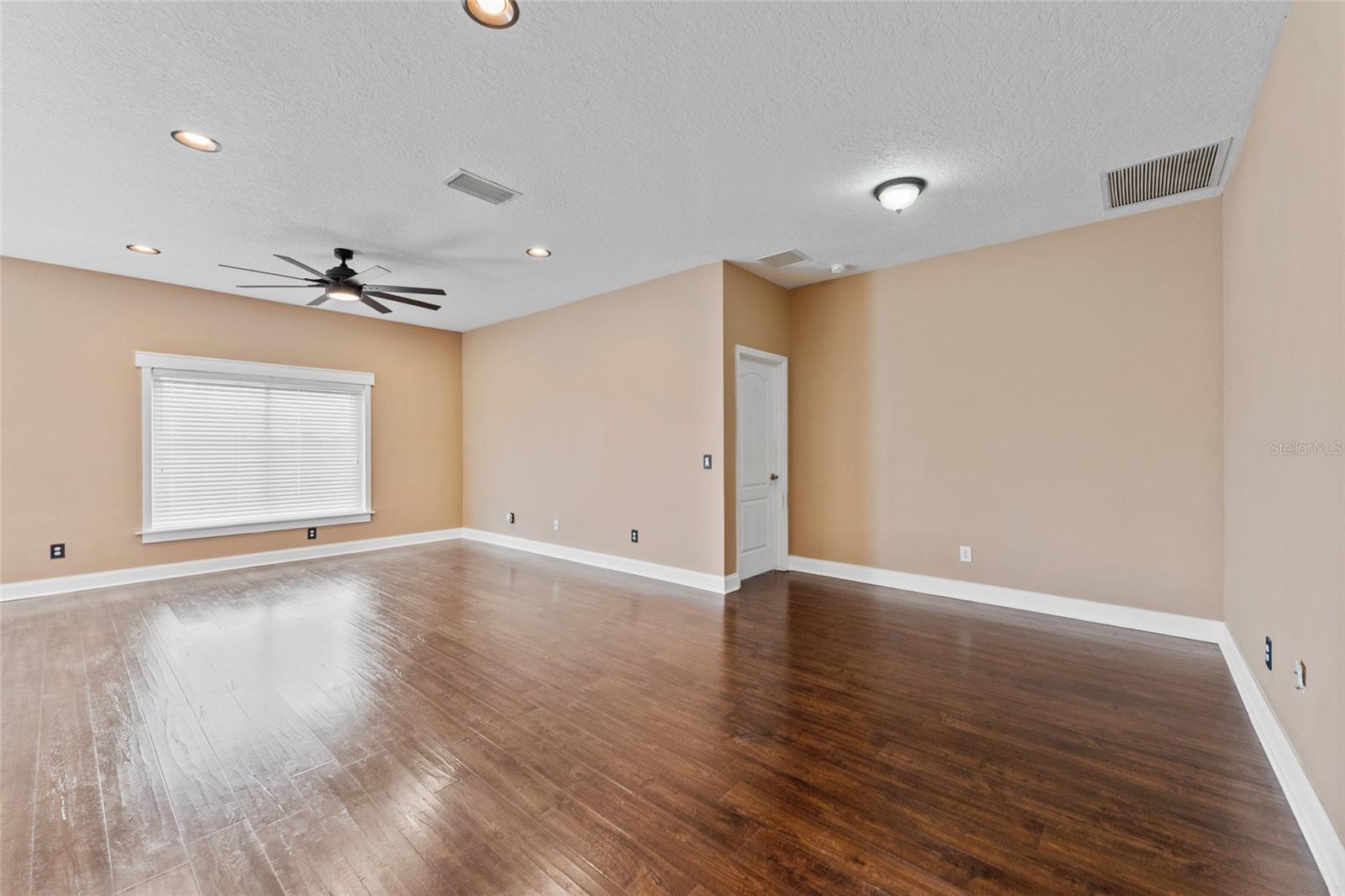 901 PARKER DEN DR — photo 6