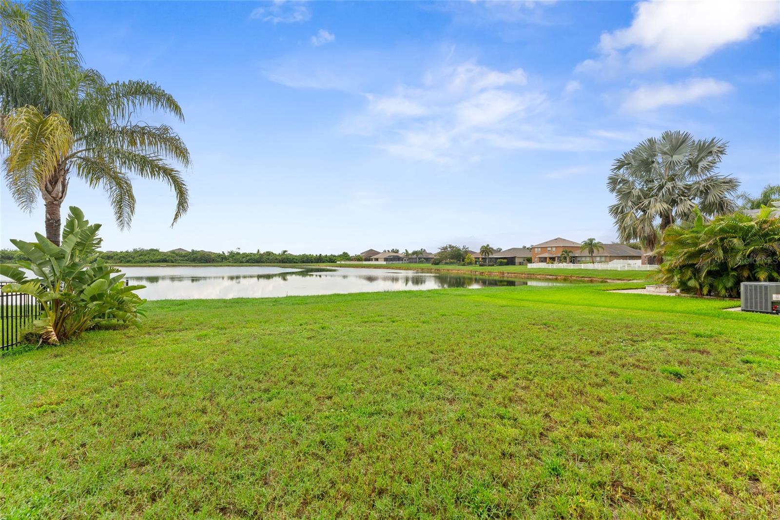 901 PARKER DEN DR — photo 35