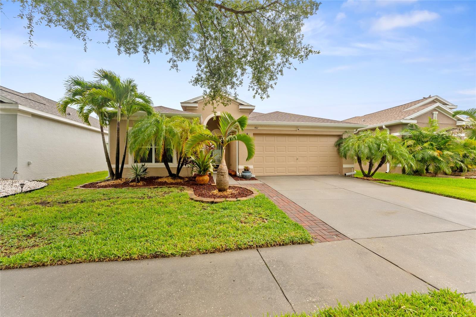 901 PARKER DEN DR — photo 2