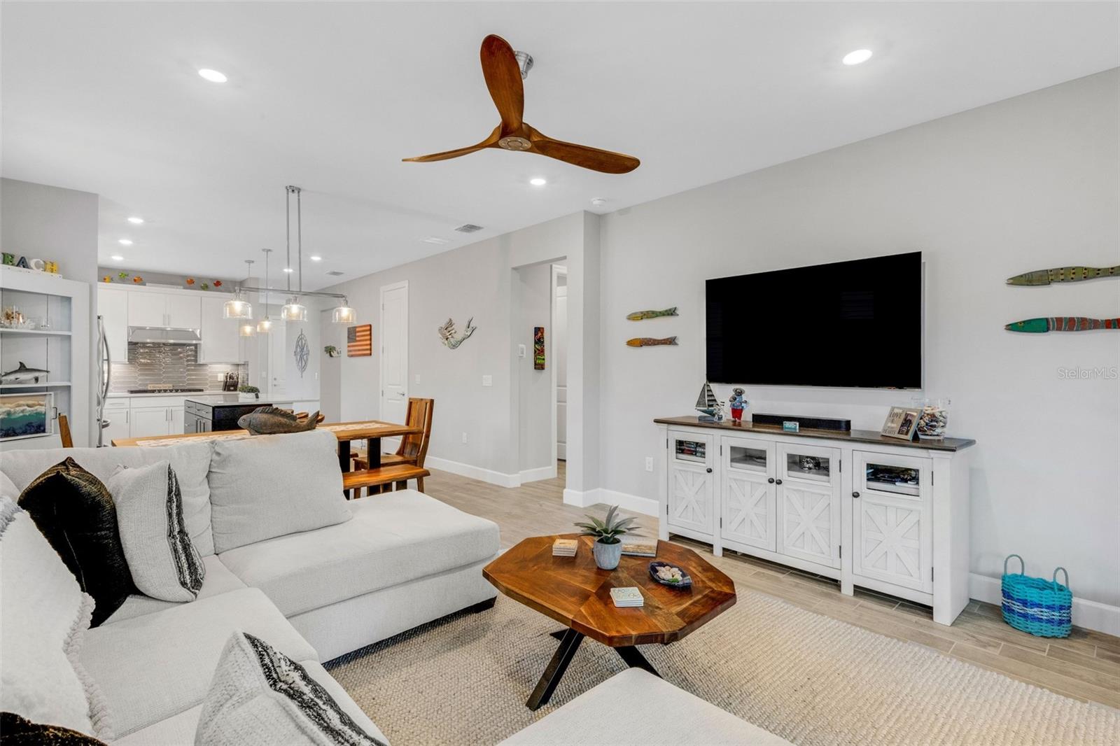10374 ABACO FALLS DR — photo 12