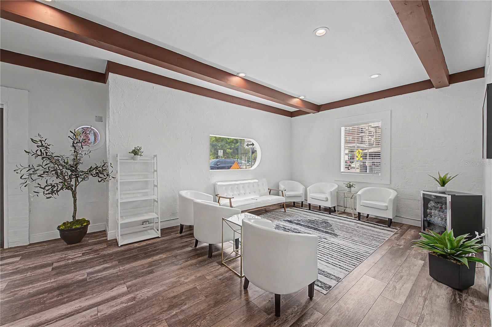 815 S HOWARD AVE — photo 13
