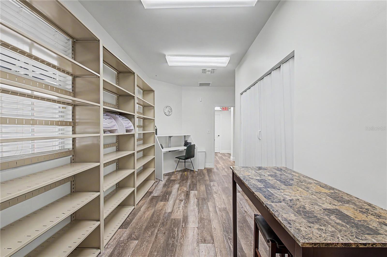 815 S HOWARD AVE — photo 39