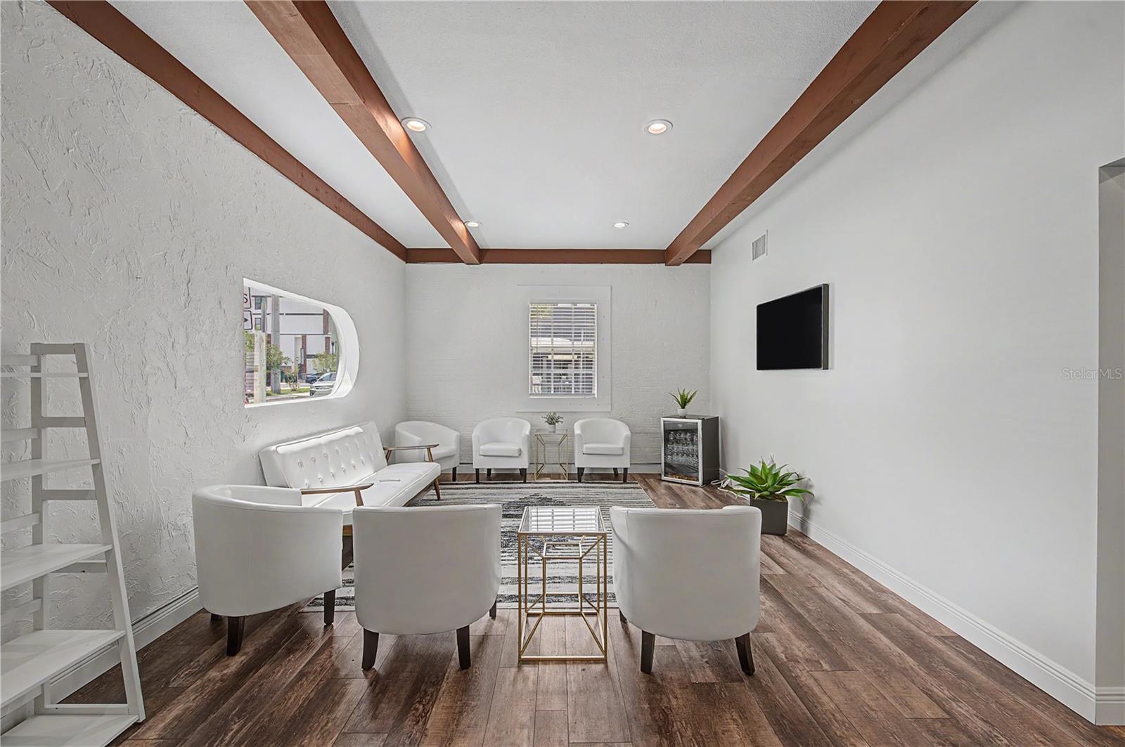 815 S HOWARD AVE — photo 14