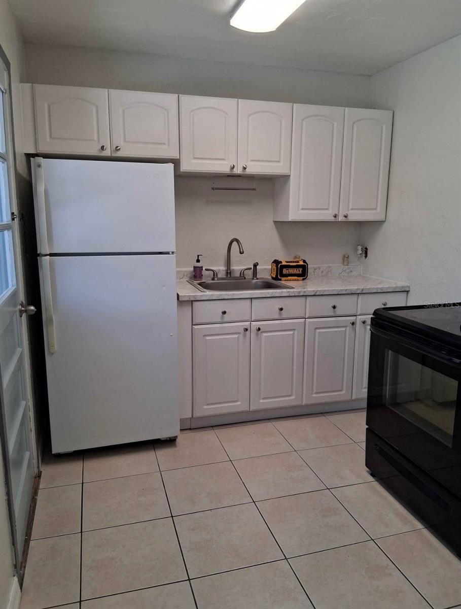 2741 PARMA ST — photo 45