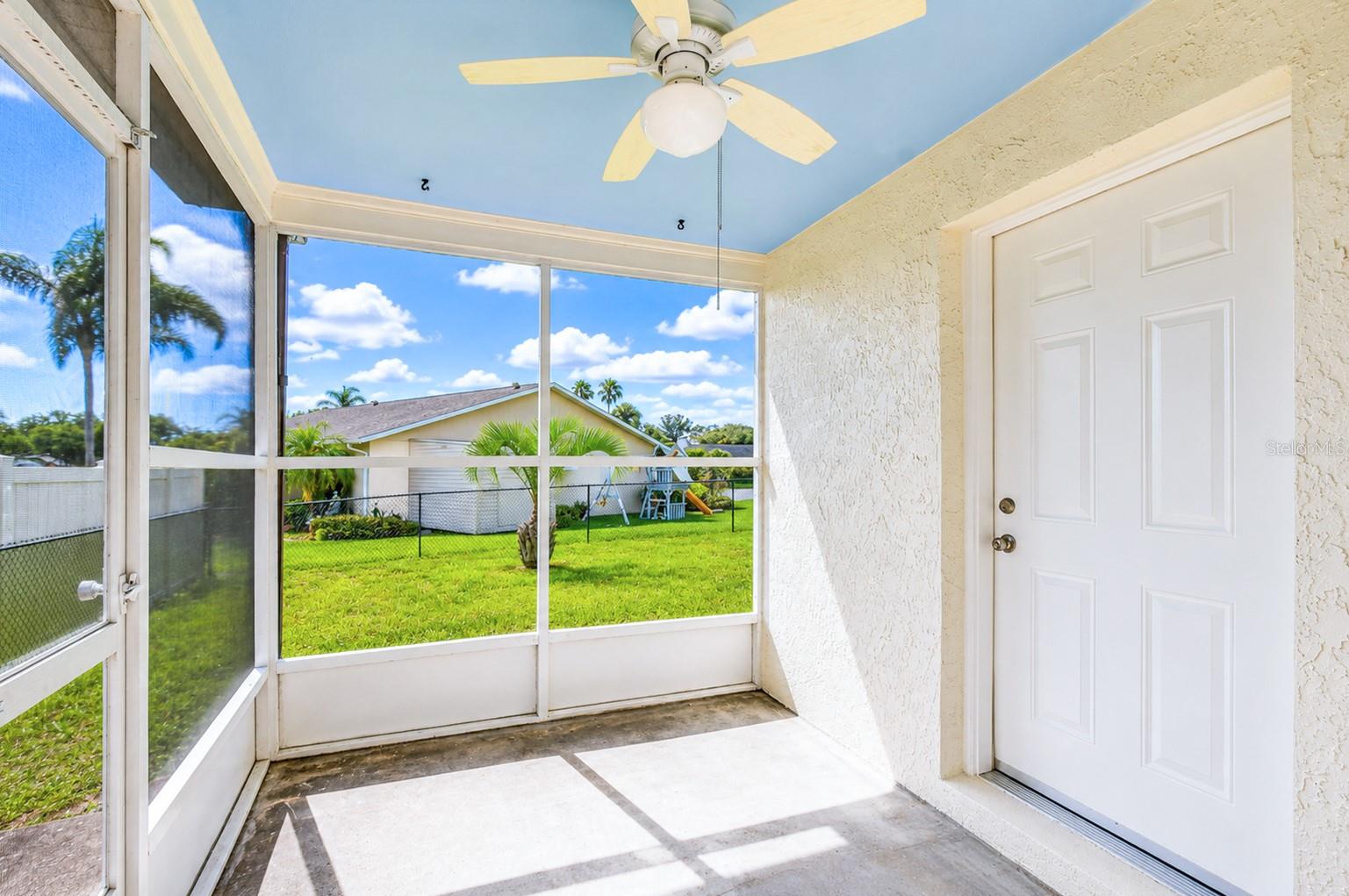8811 MARTINIQUE LN — photo 7