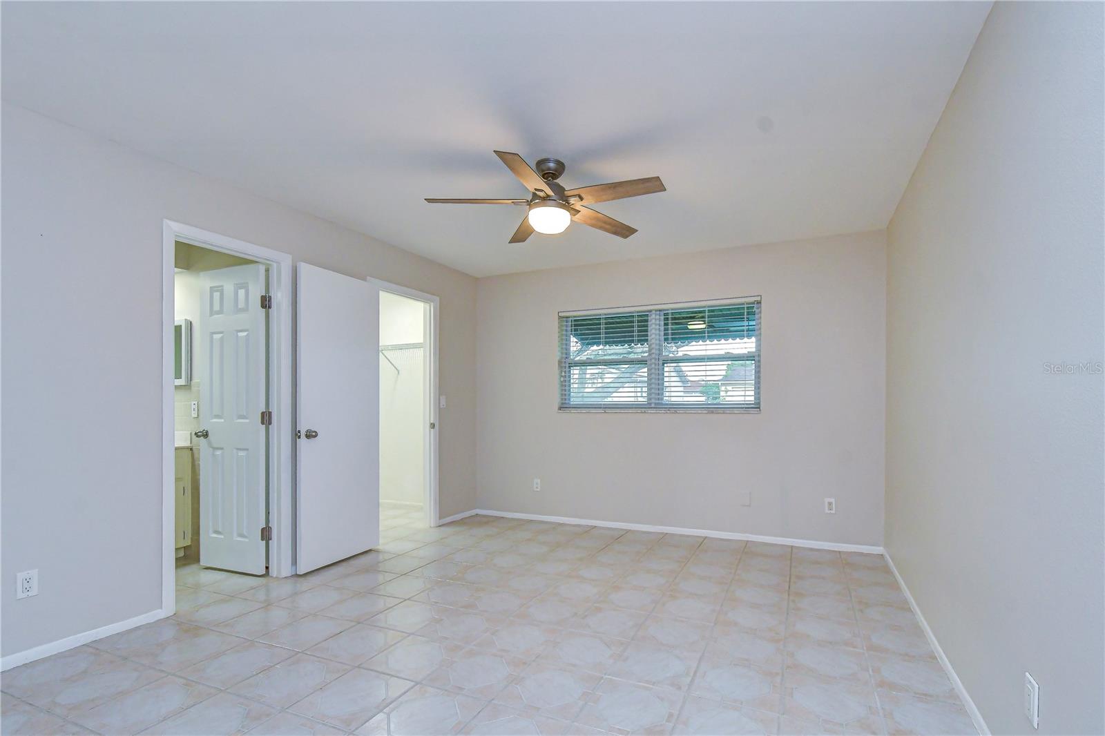 8811 MARTINIQUE LN — photo 33