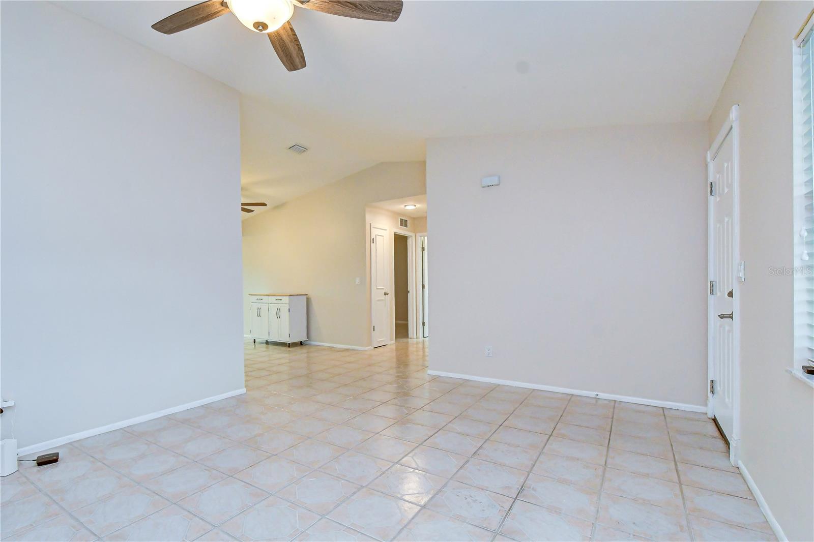 8811 MARTINIQUE LN — photo 13