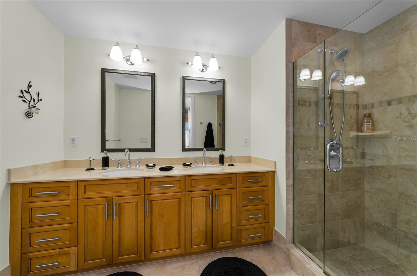 331 CLEVELAND ST #312 — photo 37