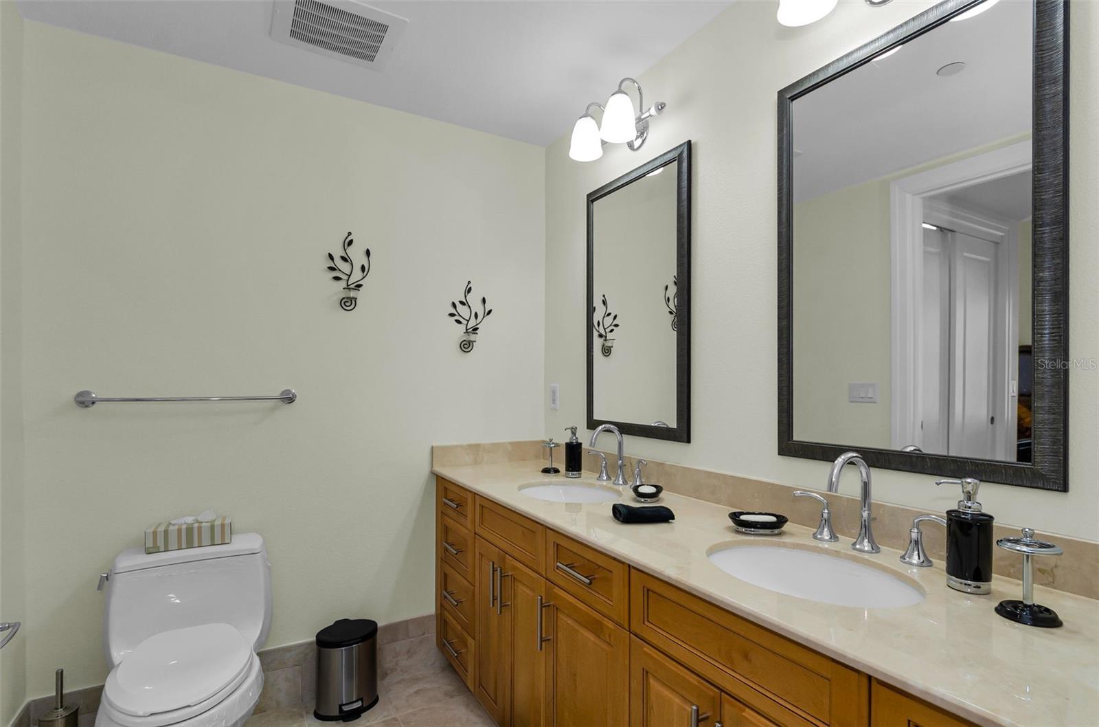 331 CLEVELAND ST #312 — photo 35
