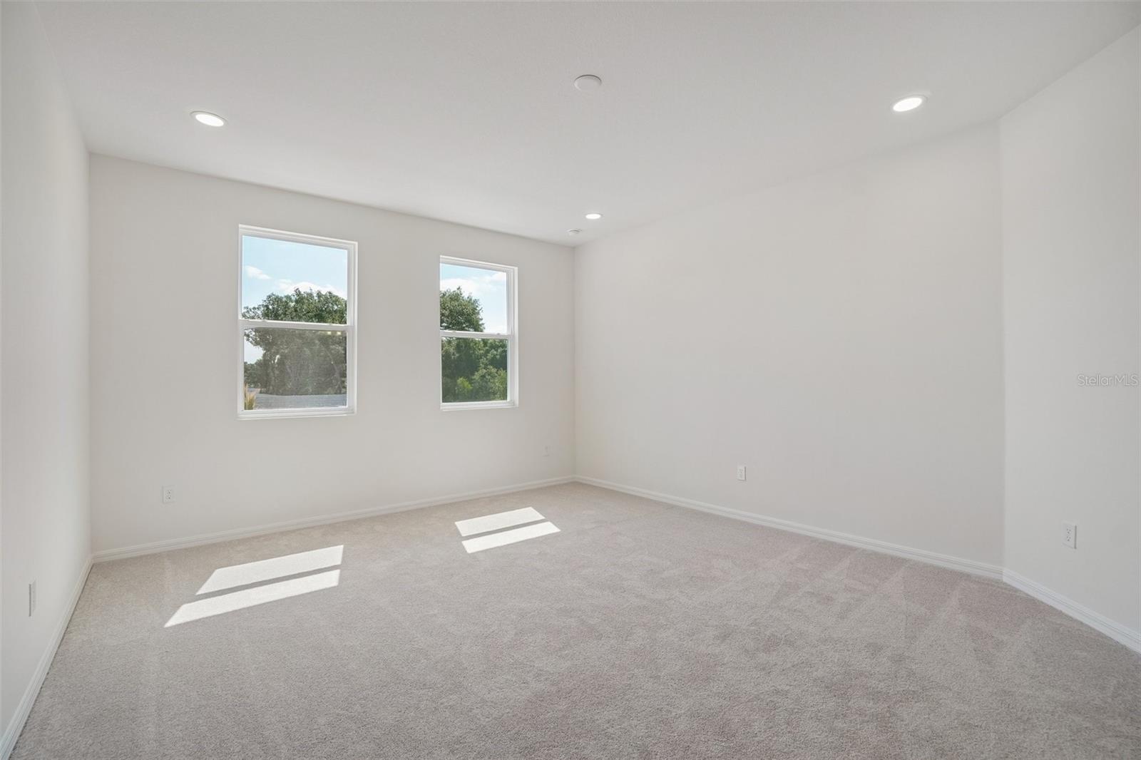 640 SILVER STREAM CT — photo 26