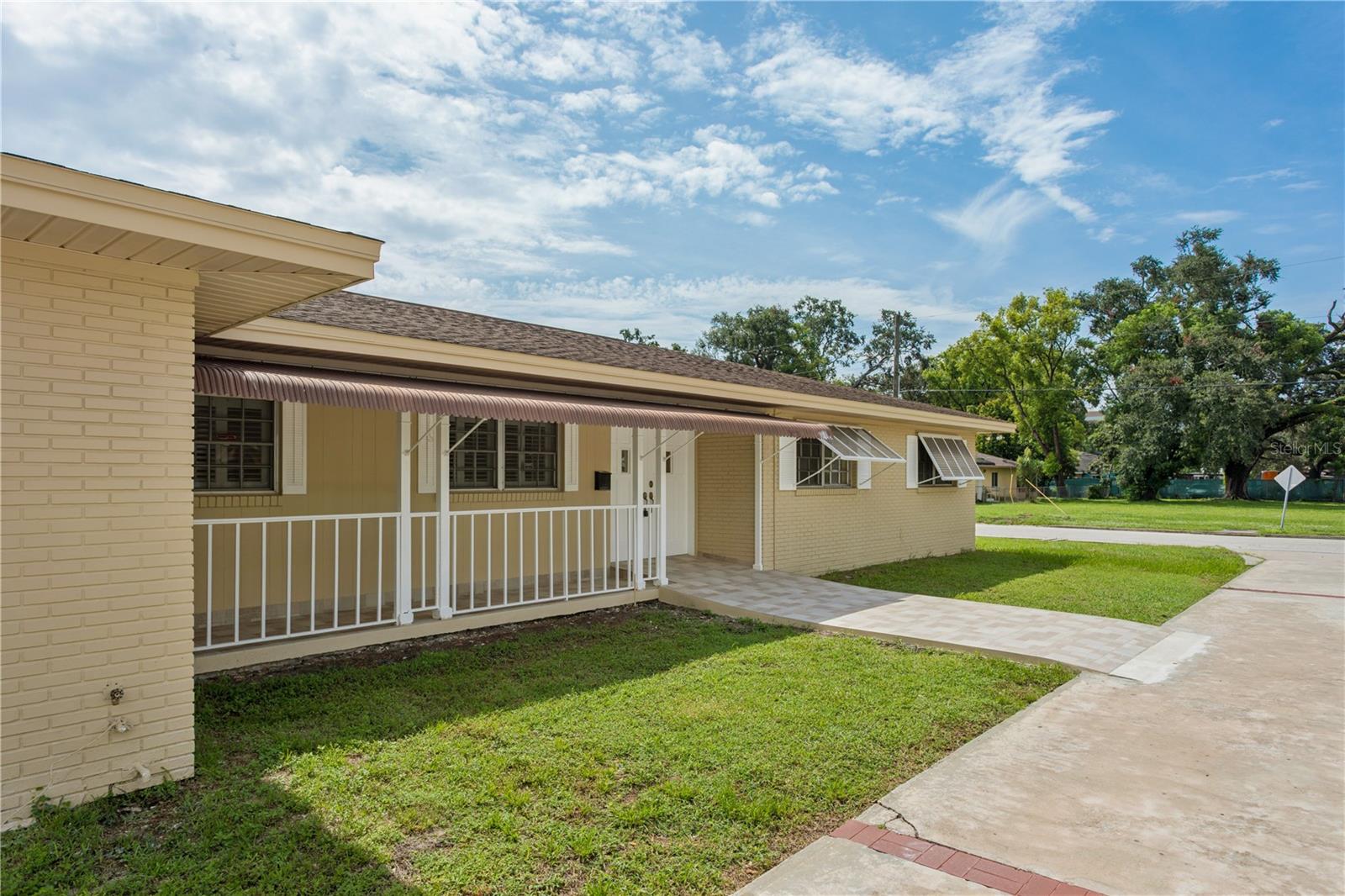 4701 N HABANA AVE — photo 2