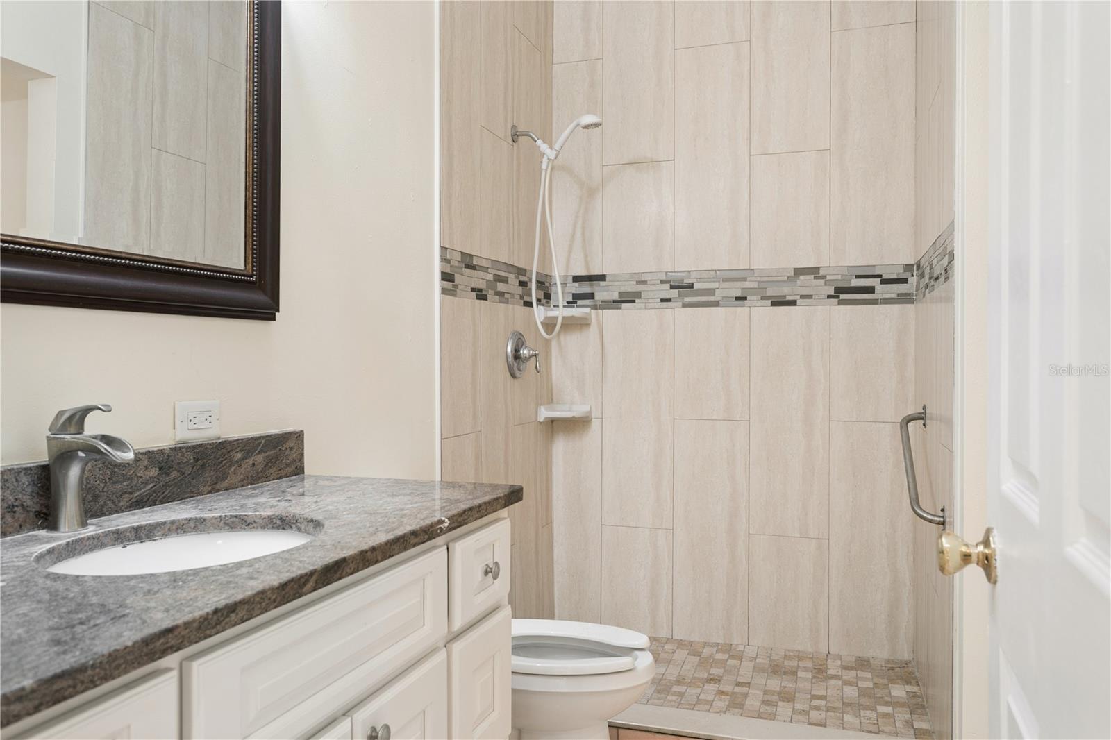 4701 N HABANA AVE — photo 17