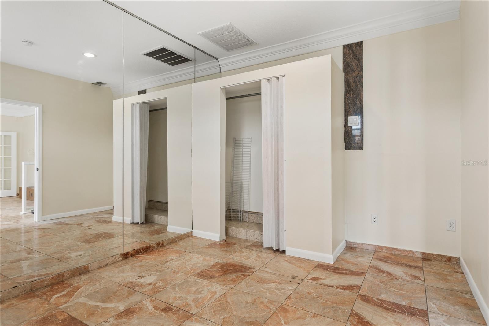 4701 N HABANA AVE — photo 19