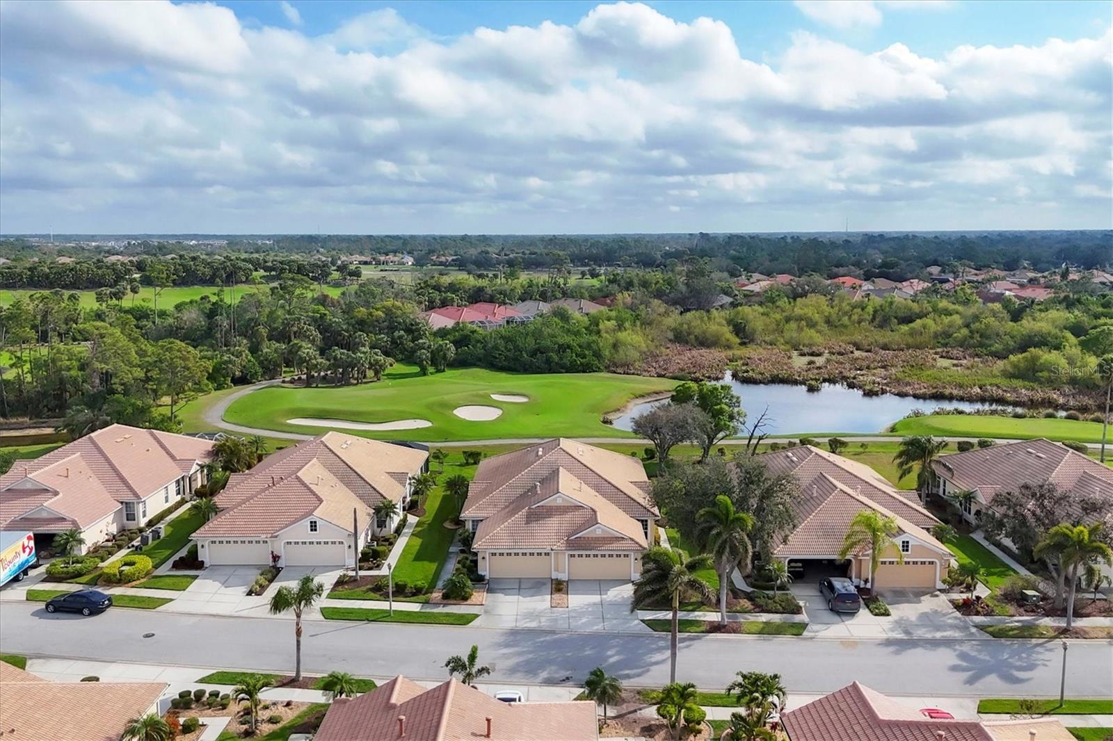 4301 WHISPERING OAKS DR — photo 4