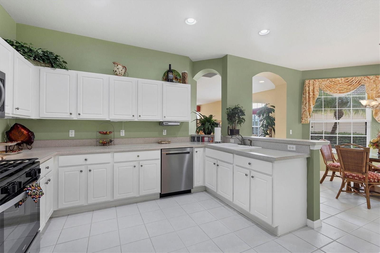 4301 WHISPERING OAKS DR — photo 16