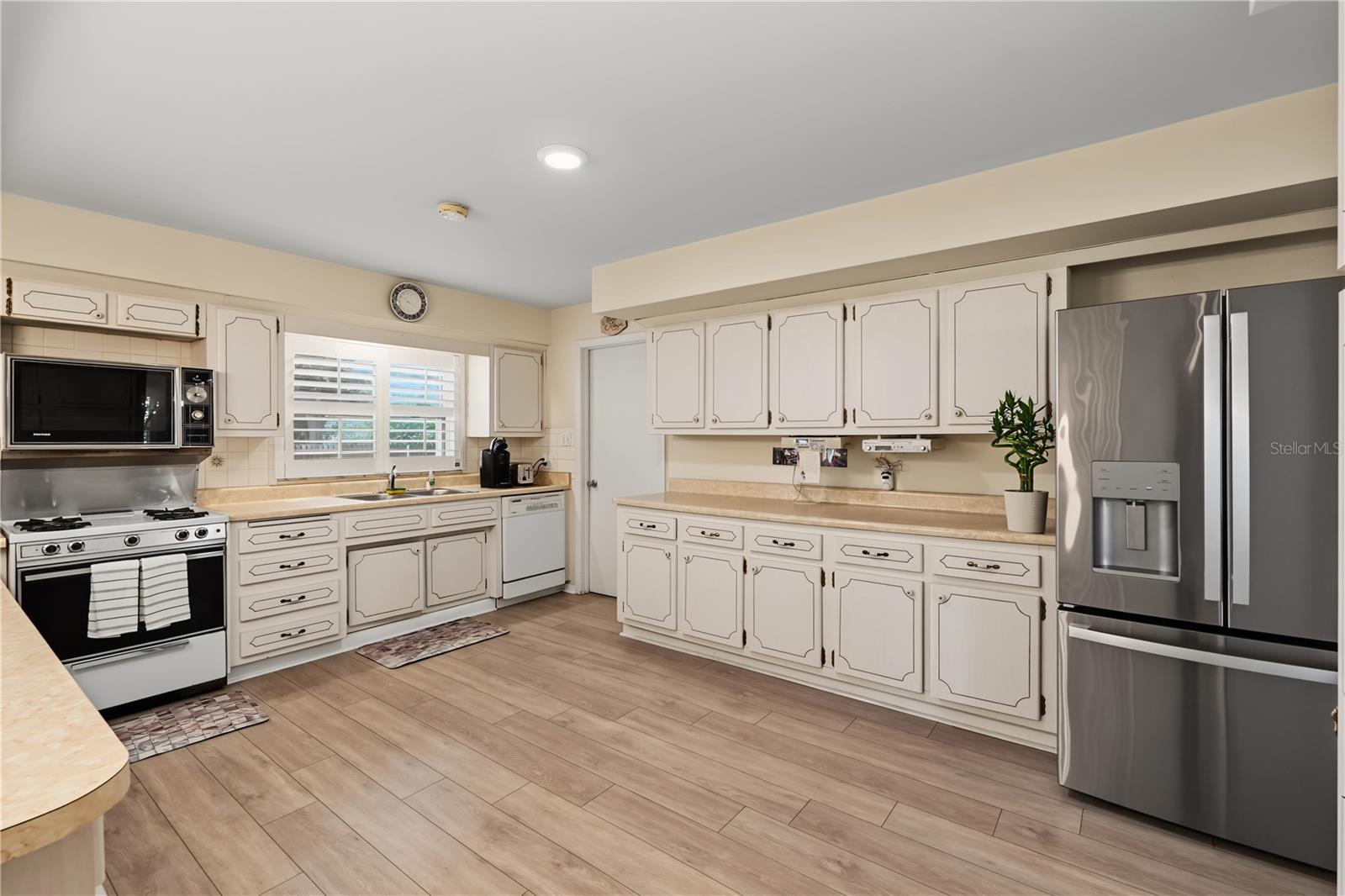 1609 MELODIE DR — photo 8